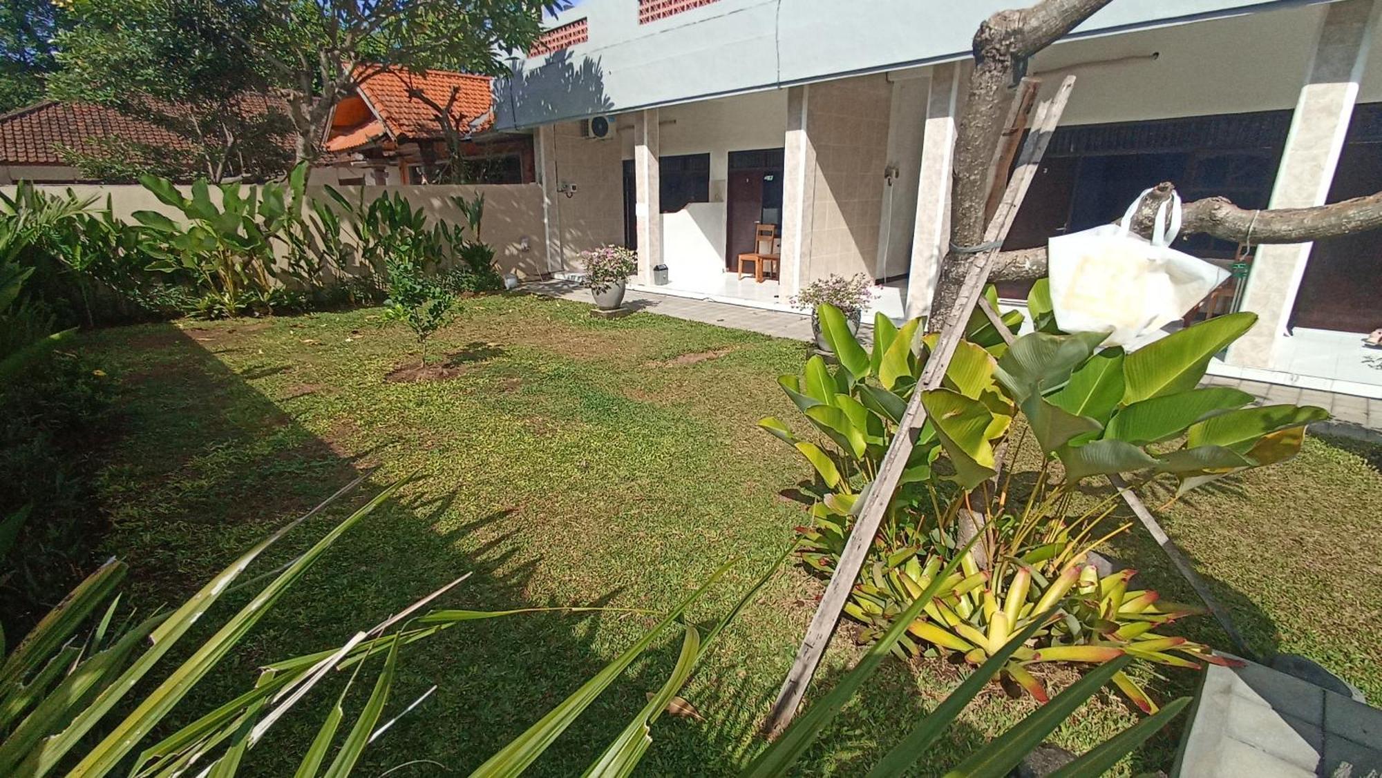 Pondok Nuri Homestay 2 Санур Экстерьер фото